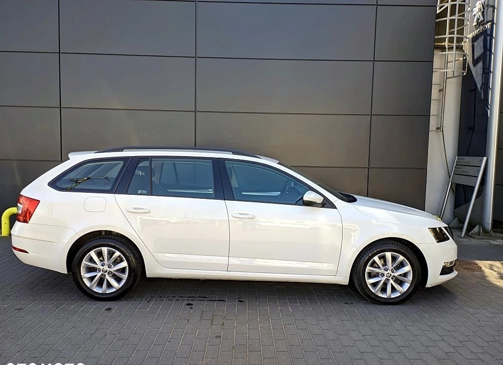 Skoda Octavia cena 69900 przebieg: 112198, rok produkcji 2019 z Sułkowice małe 407